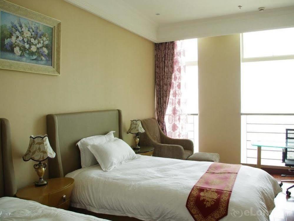 Yuanda Service Apartment 3*